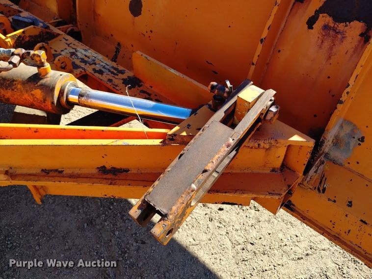 image for item DV6599 1989 GMC Brigadier dump truck