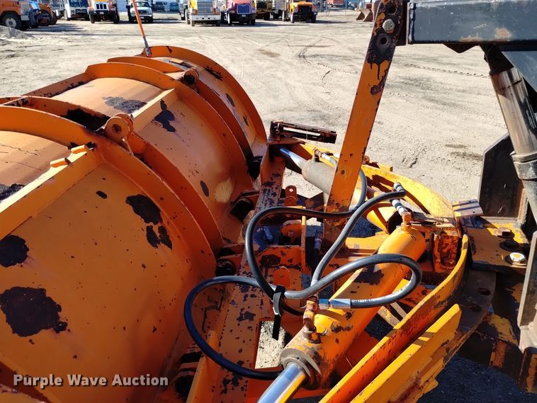 image for item DV6599 1989 GMC Brigadier dump truck