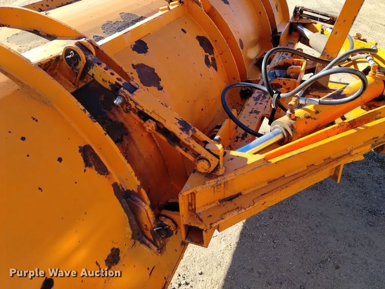 image for item DV6599 1989 GMC Brigadier dump truck