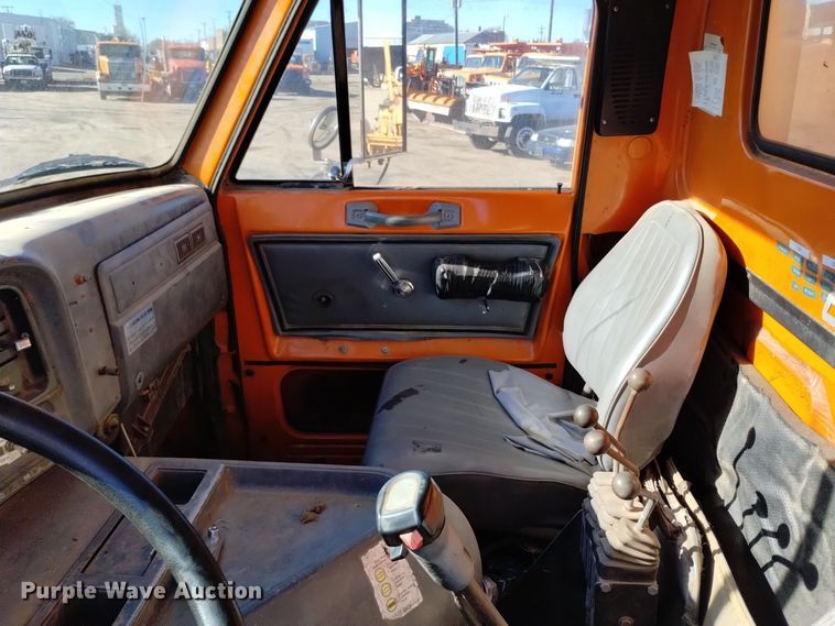 image for item DV6599 1989 GMC Brigadier dump truck