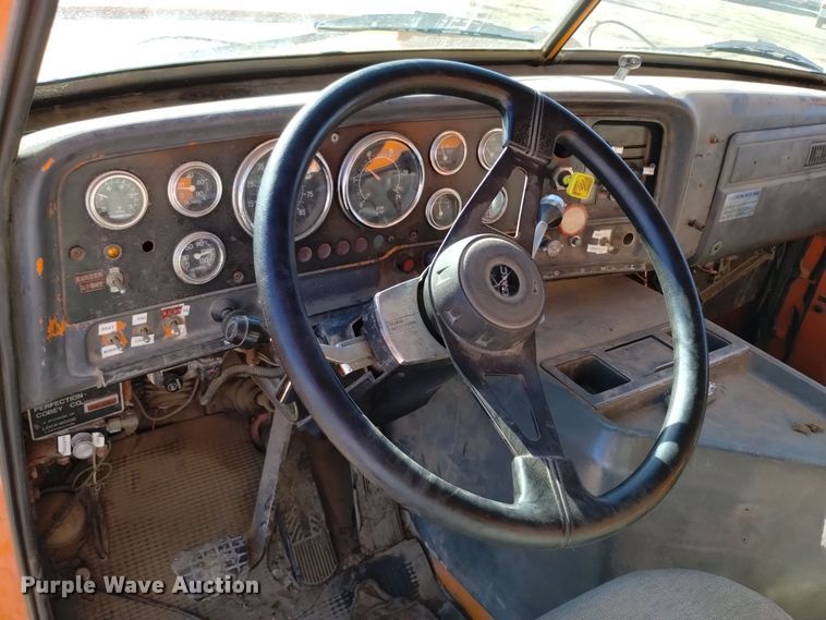 image for item DV6599 1989 GMC Brigadier dump truck