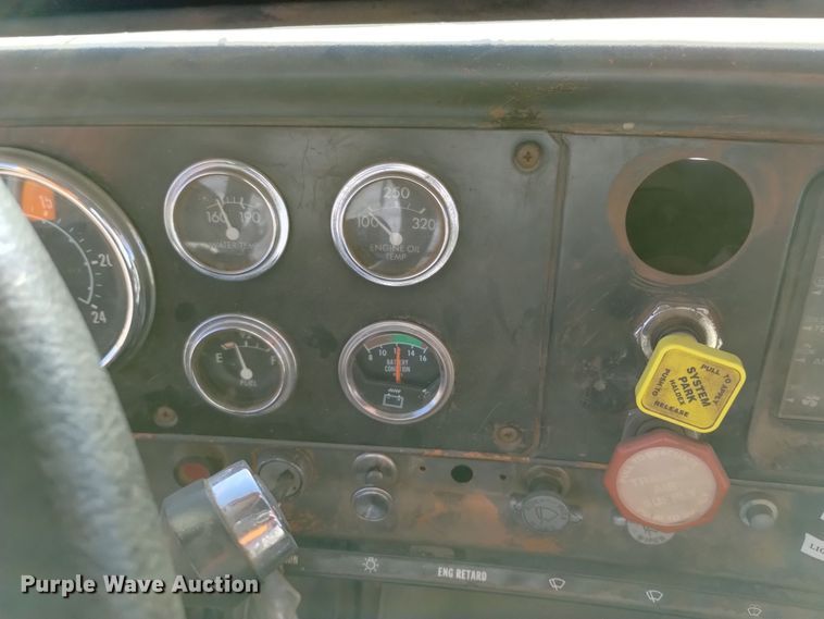 image for item DV6599 1989 GMC Brigadier dump truck