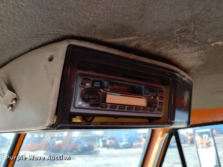 image for item DV6599 1989 GMC Brigadier dump truck