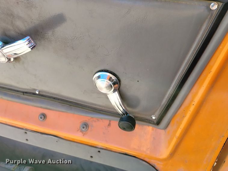 image for item DV6599 1989 GMC Brigadier dump truck