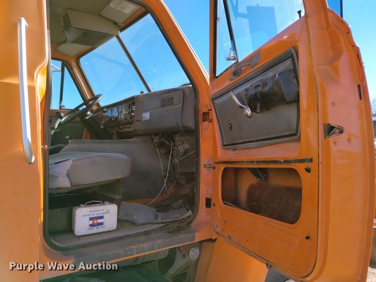 image for item DV6599 1989 GMC Brigadier dump truck