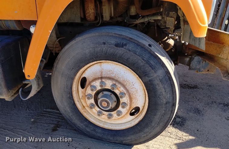 image for item DV6599 1989 GMC Brigadier dump truck