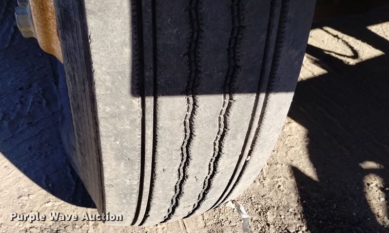 image for item DV6599 1989 GMC Brigadier dump truck