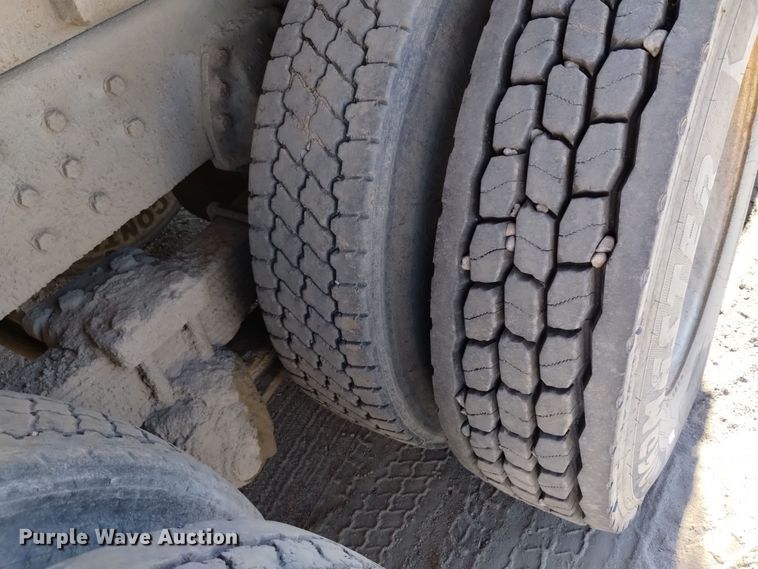 image for item DV6599 1989 GMC Brigadier dump truck