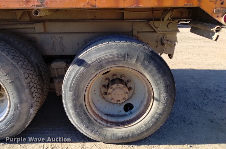 image for item DV6599 1989 GMC Brigadier dump truck