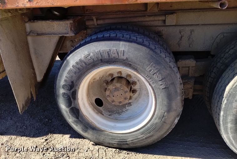 image for item DV6599 1989 GMC Brigadier dump truck