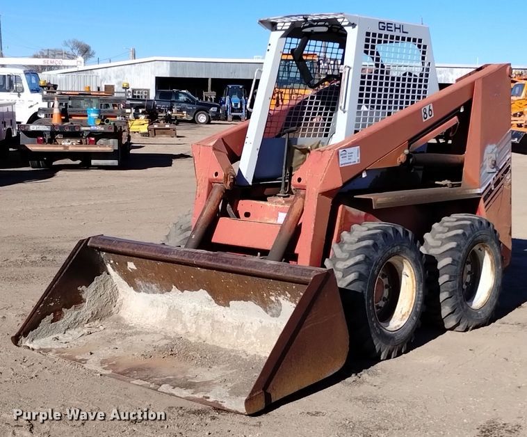 image for item DV6601 Gehl  5620 skid steer loader