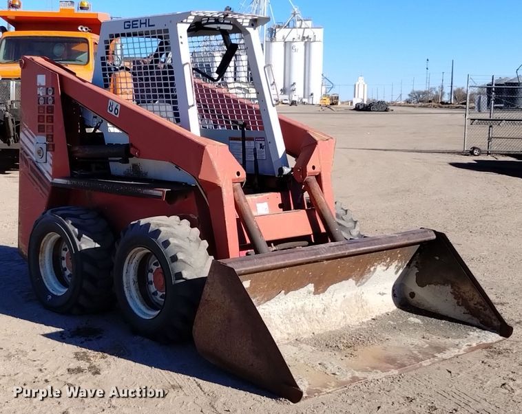 image for item DV6601 Gehl  5620 skid steer loader