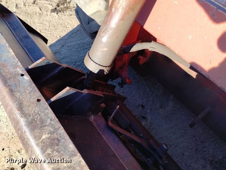 image for item DV6601 Gehl  5620 skid steer loader