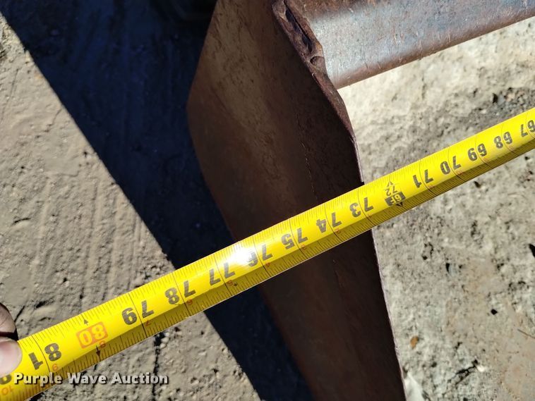 image for item DV6601 Gehl  5620 skid steer loader