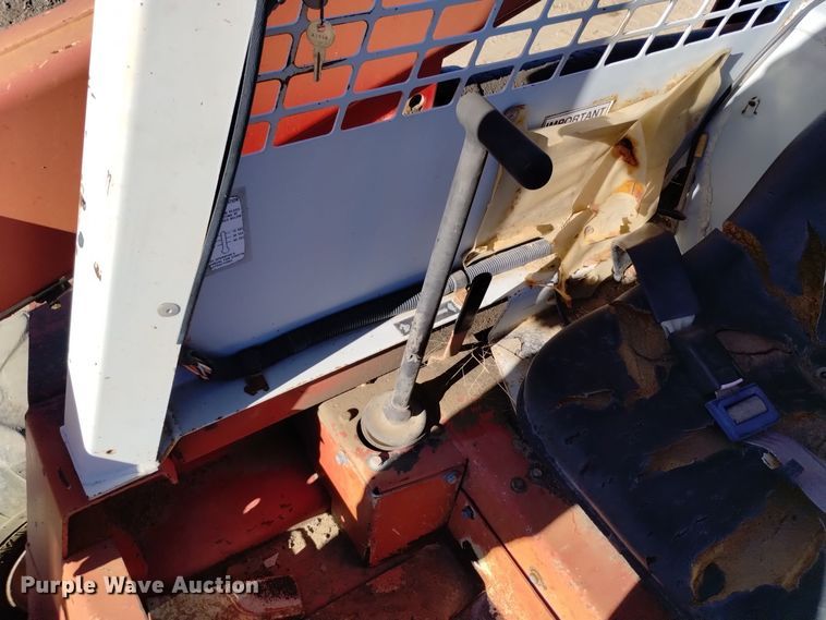 image for item DV6601 Gehl  5620 skid steer loader