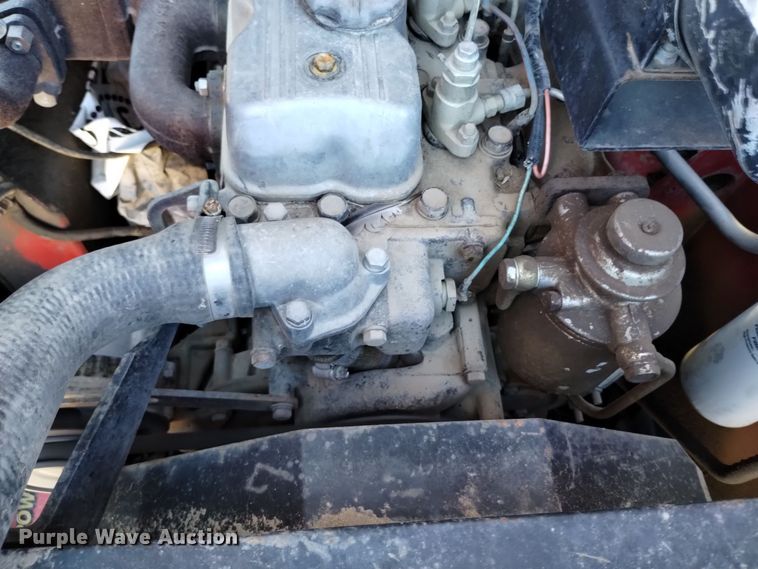 image for item DV6601 Gehl  5620 skid steer loader