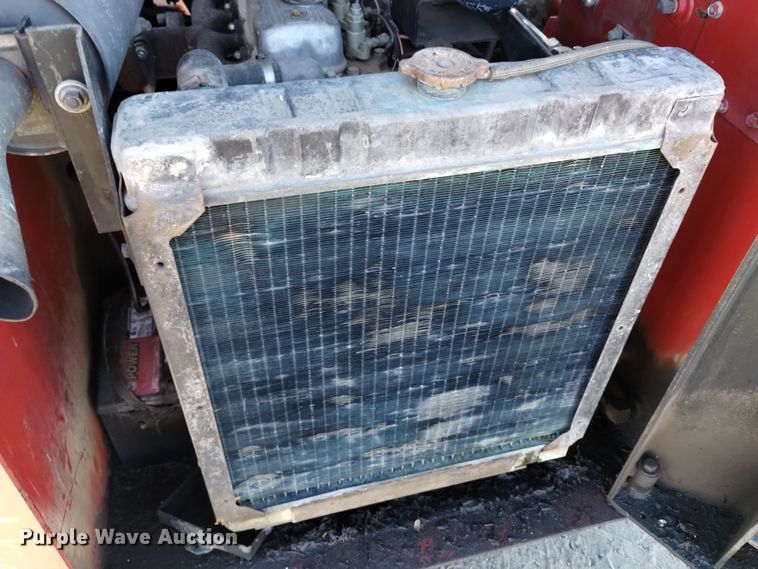 image for item DV6601 Gehl  5620 skid steer loader