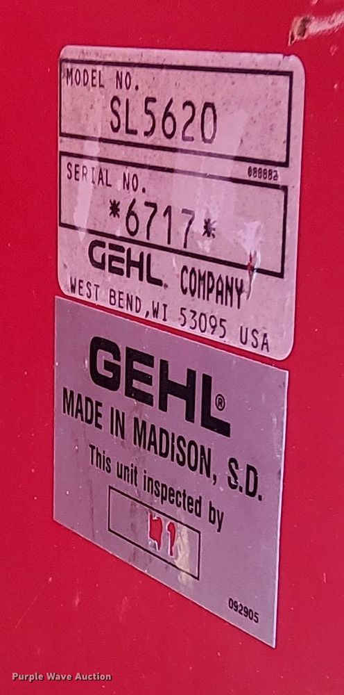 image for item DV6601 Gehl  5620 skid steer loader