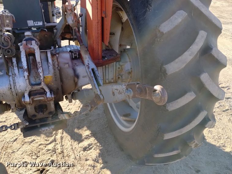 image for item DV6604 1977 Massey Ferguson  285 tractor