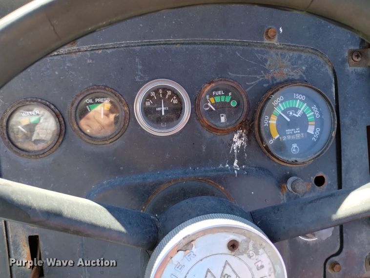 image for item DV6604 1977 Massey Ferguson  285 tractor