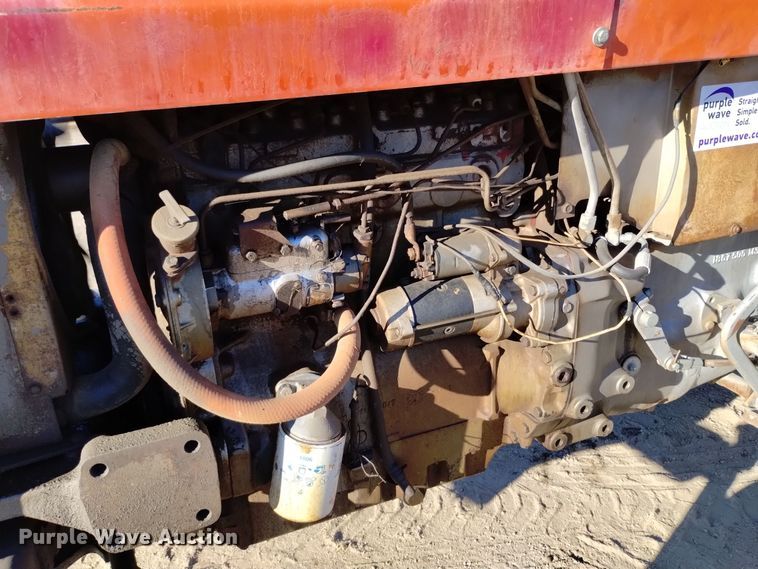 image for item DV6604 1977 Massey Ferguson  285 tractor