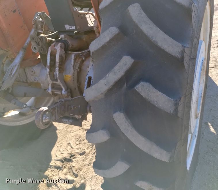 image for item DV6604 1977 Massey Ferguson  285 tractor