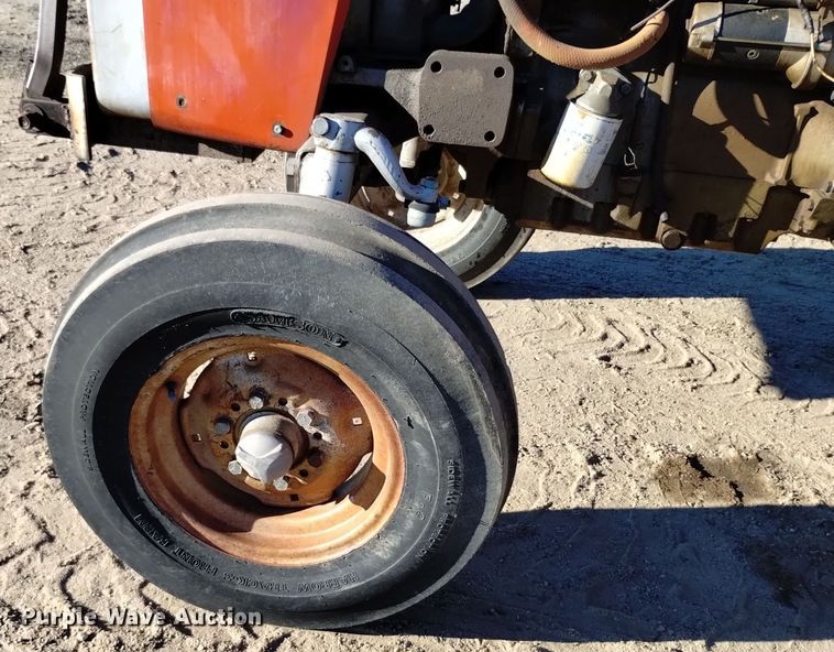 image for item DV6604 1977 Massey Ferguson  285 tractor