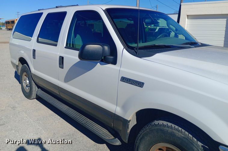 image for item DW0897 2003 Ford Excursion SUV