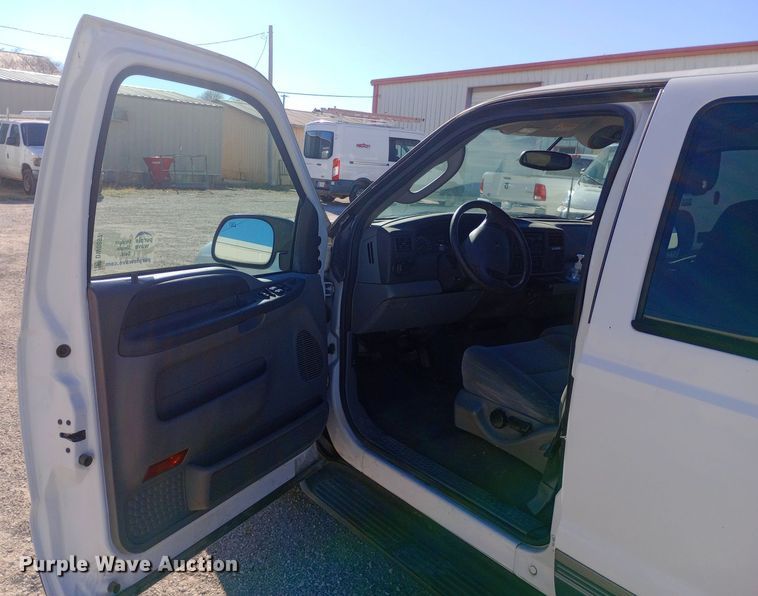 image for item DW0897 2003 Ford Excursion SUV