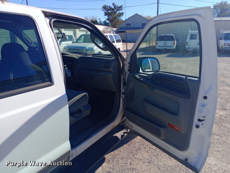 image for item DW0897 2003 Ford Excursion SUV