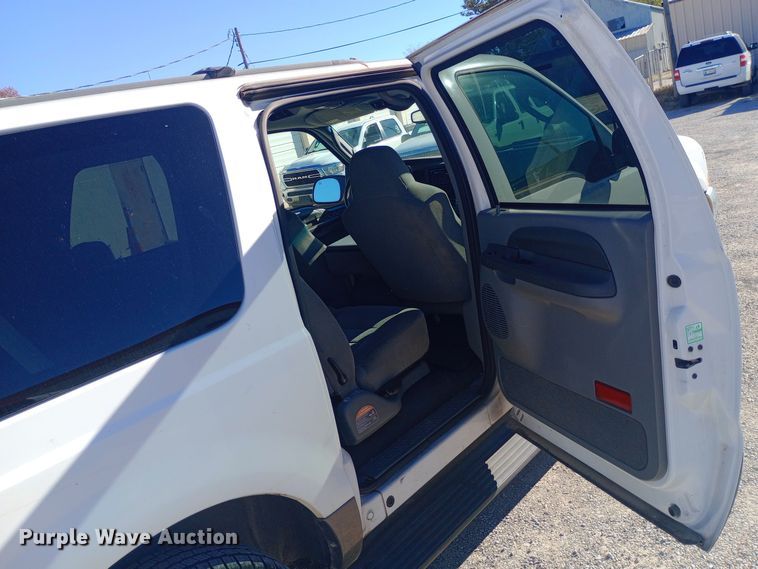 image for item DW0897 2003 Ford Excursion SUV
