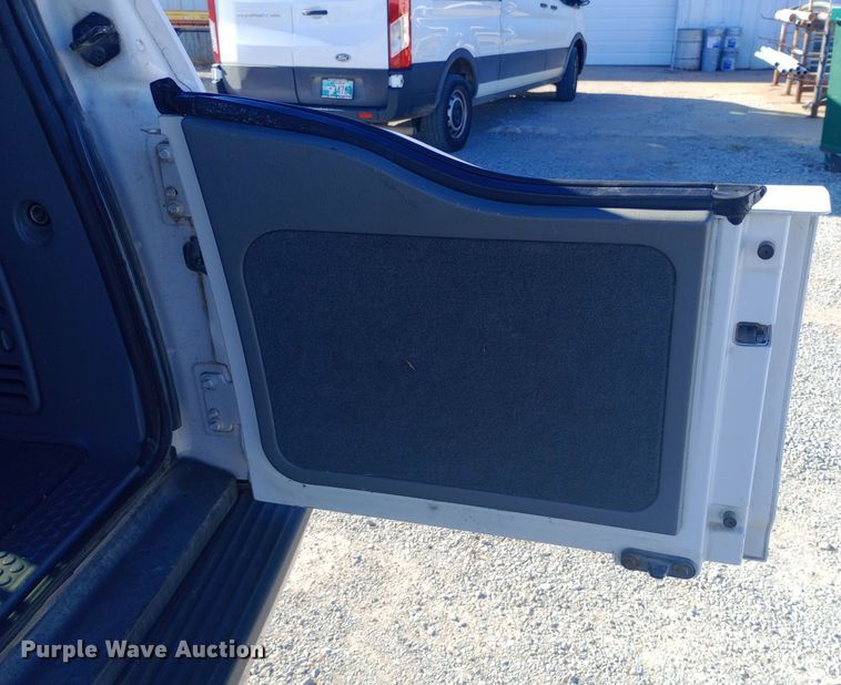 image for item DW0897 2003 Ford Excursion SUV