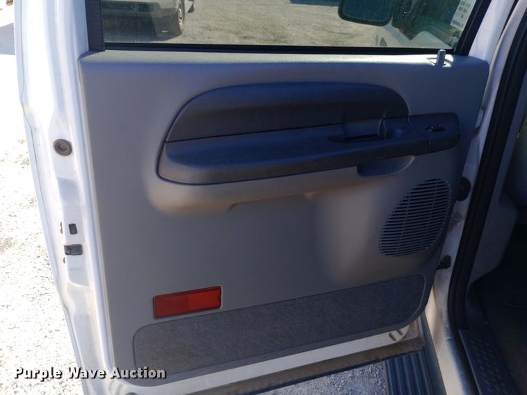 image for item DW0897 2003 Ford Excursion SUV