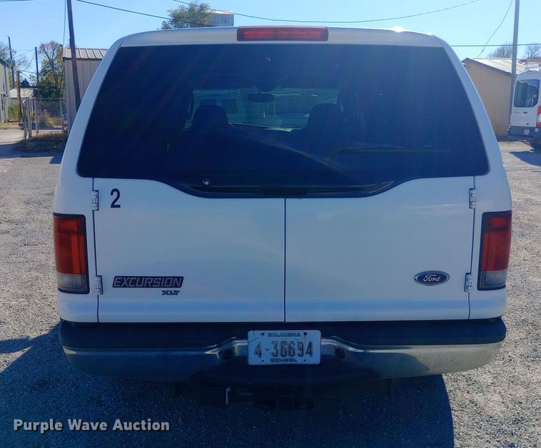 image for item DW0900 2003 Ford  Excursion SUV