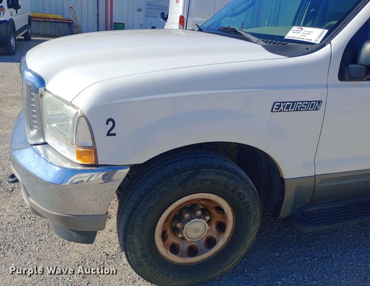image for item DW0900 2003 Ford  Excursion SUV