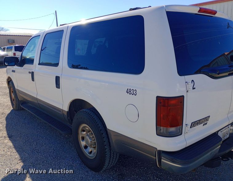 image for item DW0900 2003 Ford  Excursion SUV