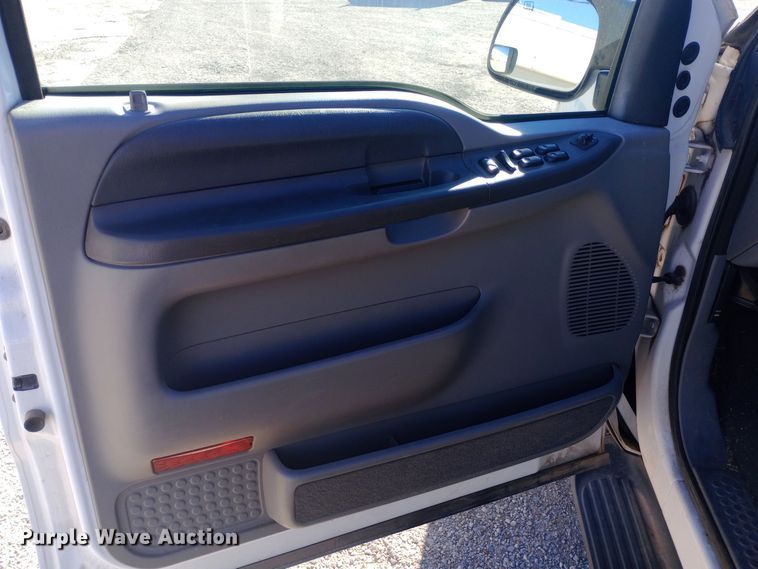 image for item DW0900 2003 Ford  Excursion SUV