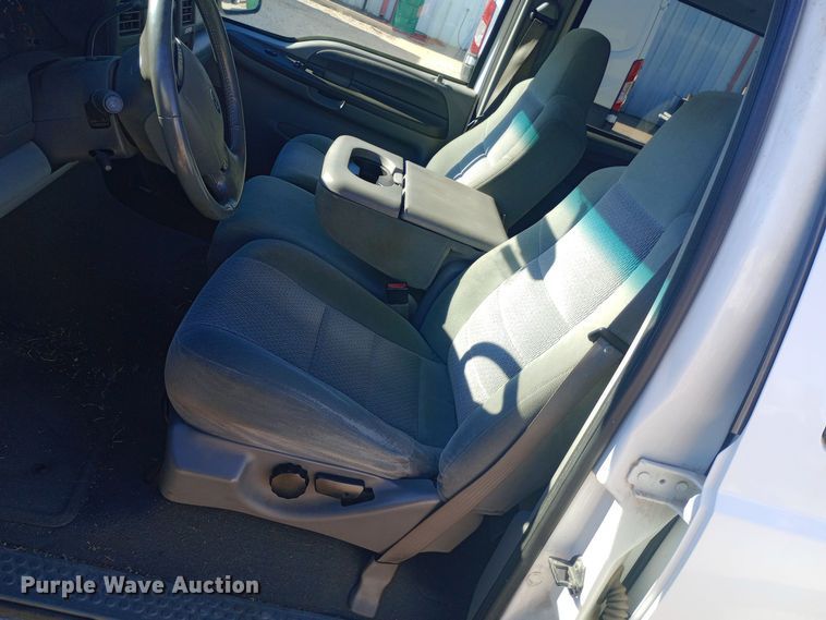 image for item DW0900 2003 Ford  Excursion SUV