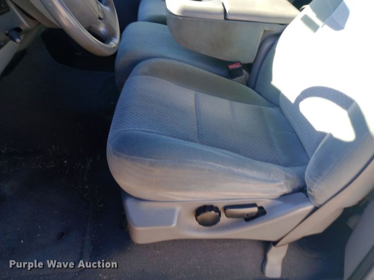 image for item DW0900 2003 Ford  Excursion SUV