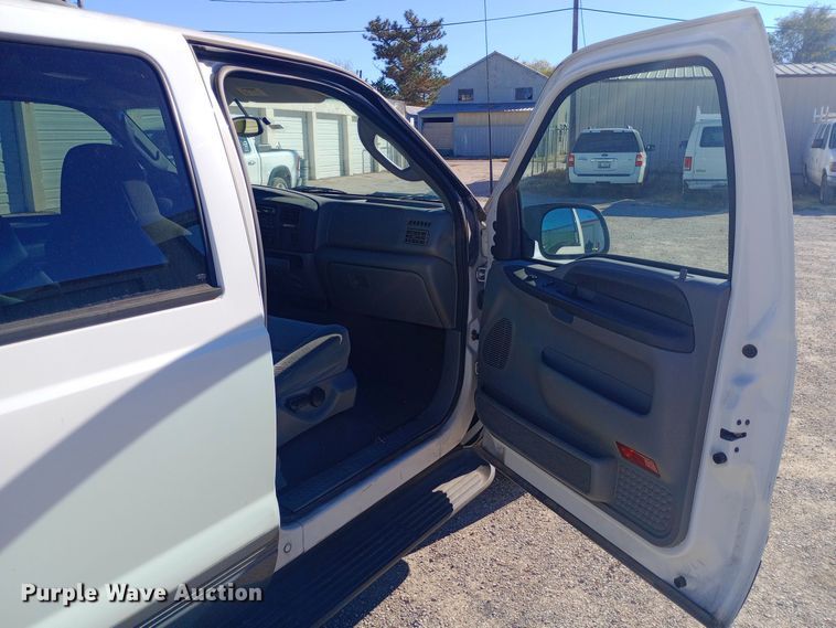 image for item DW0900 2003 Ford  Excursion SUV