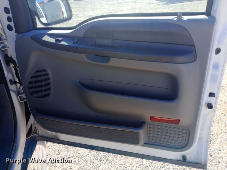 image for item DW0900 2003 Ford  Excursion SUV