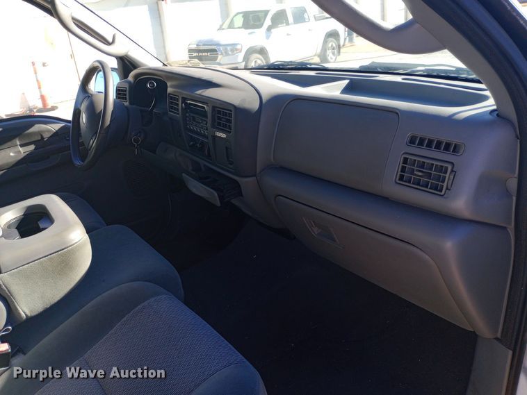 image for item DW0900 2003 Ford  Excursion SUV