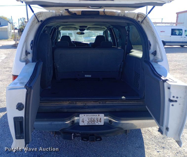 image for item DW0900 2003 Ford  Excursion SUV