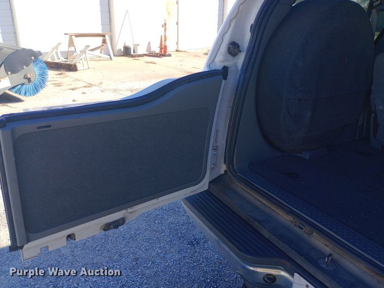 image for item DW0900 2003 Ford  Excursion SUV