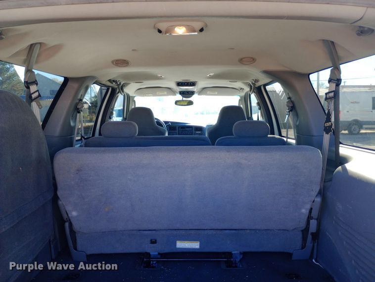 image for item DW0900 2003 Ford  Excursion SUV