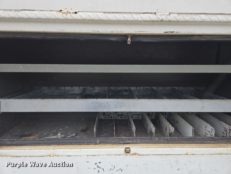 image for item DX1493 2006 International 7400 bucket truck