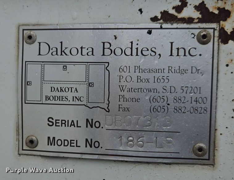 image for item DX1493 2006 International 7400 bucket truck