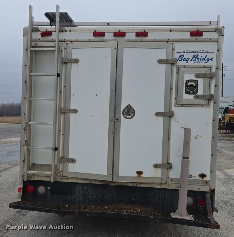 image for item DX1501 2005 Chevrolet Express delivery van