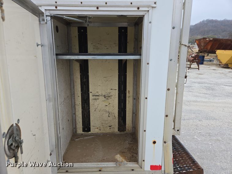 image for item DX1501 2005 Chevrolet Express delivery van