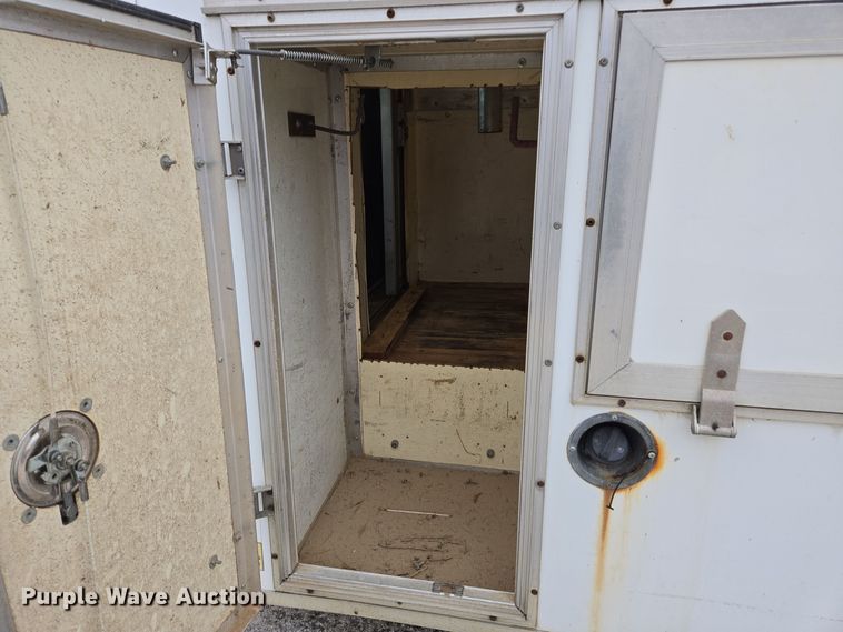 image for item DX1501 2005 Chevrolet Express delivery van